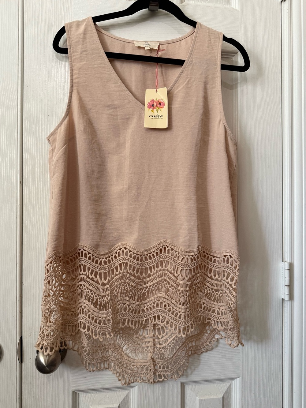 NWT ENTRO Boho Crochet/ eyelet trim Pink Tank Top L
